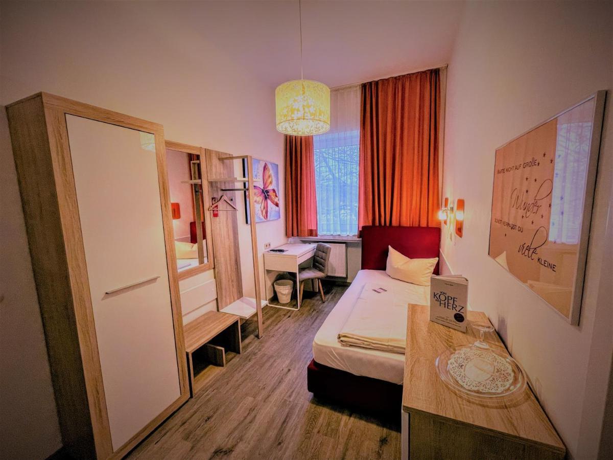 Arena Hotel Γκελσενκίρτσεν Εξωτερικό φωτογραφία