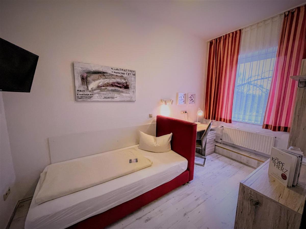 Arena Hotel Γκελσενκίρτσεν Εξωτερικό φωτογραφία